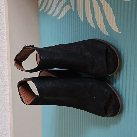 Lucky brand Odenah black leather open toe Block Heel Velcro Closure Shoes Spring - Picture 2 of 12